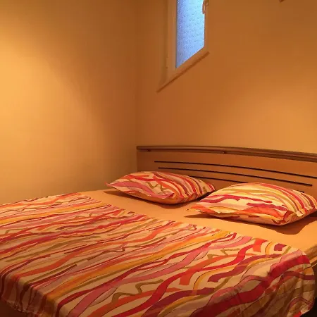 Holiday House Апартаменты