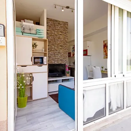 Апартаменты Holiday House