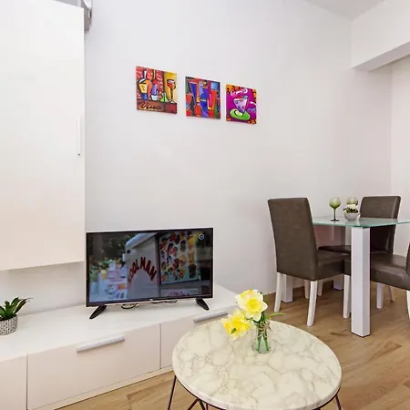 Holiday House Апартаменты Сплит
