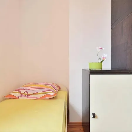Апартаменты Holiday House *