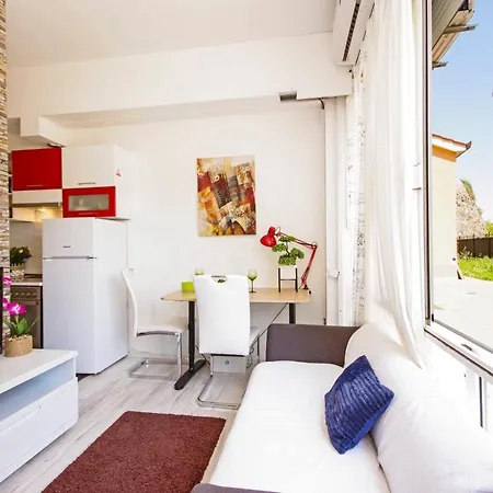 Holiday House