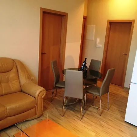 Holiday House Апартаменты Сплит