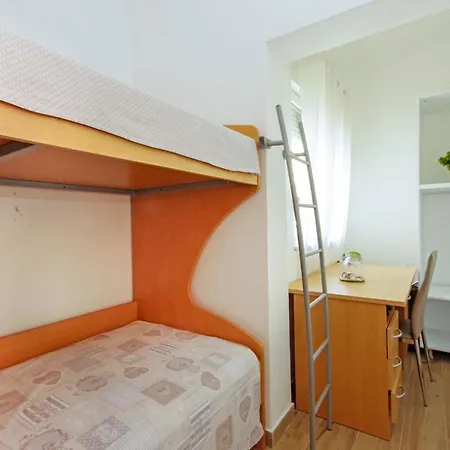 Holiday House Апартаменты